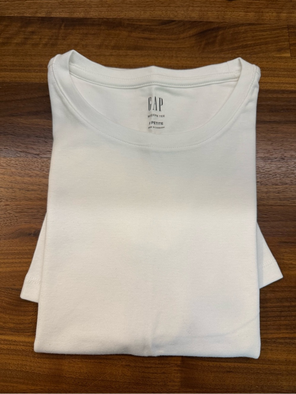 NWOT Gap Modern Tee in White - Picture 5 of 5